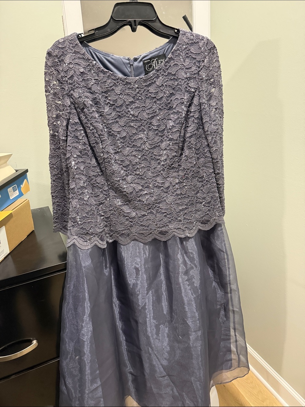 Alex Evenings women’s Lace Bodice Organza Skirt Dress in Slate Gray